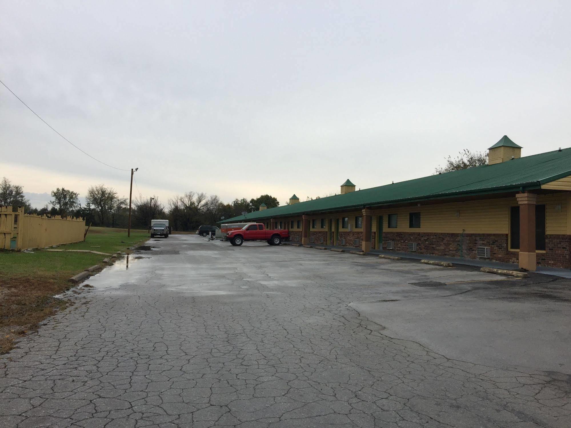 Kansas Inn Independence Eksteriør billede