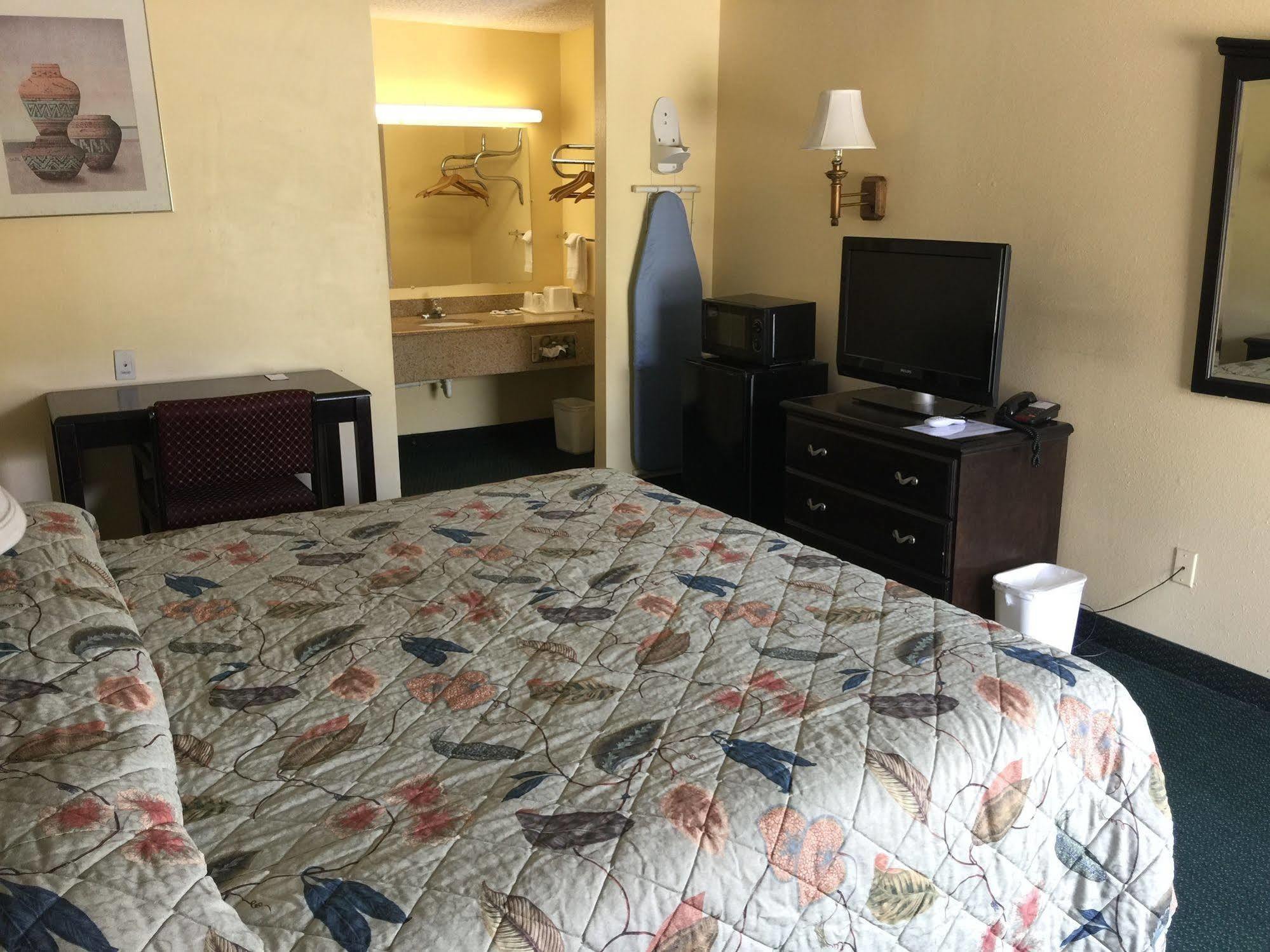 Kansas Inn Independence Eksteriør billede