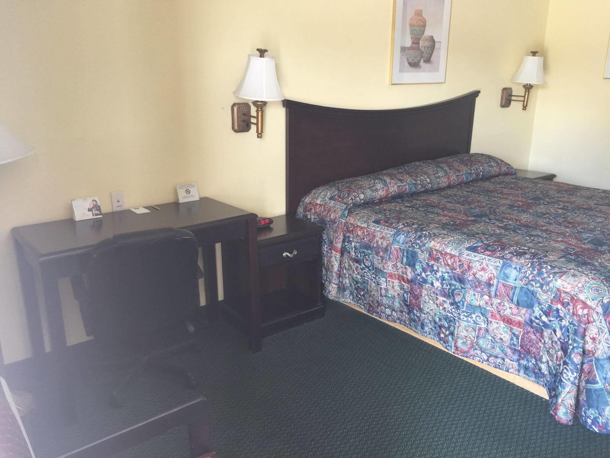 Kansas Inn Independence Eksteriør billede